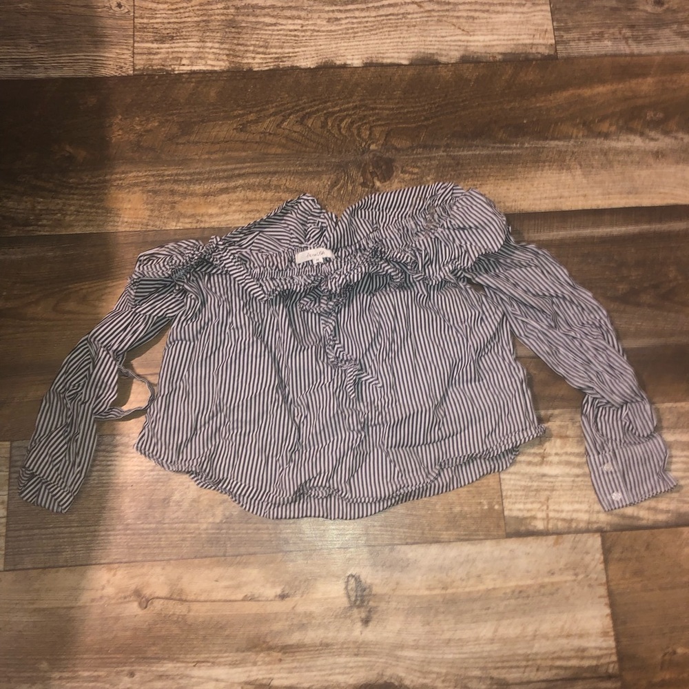 Shoulderless long sleeve dressy shirt